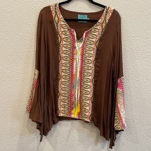 Judith March flare sleeve embroidered brown top.  Size L